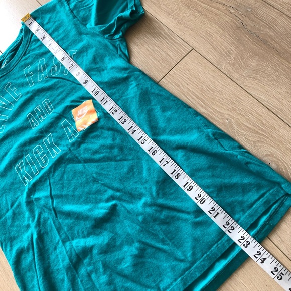 The Nike Tee Live Fast and Kick Ass Tee in Teal Size S - Picture 9 of 9